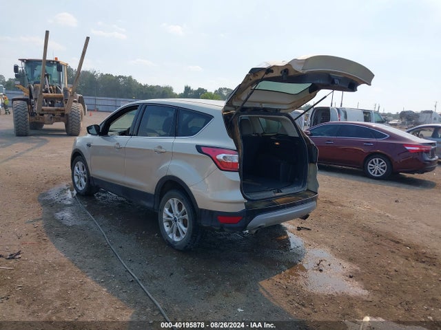 Ford ESCAPE SE 2017 1FMCU0GD3HUD78677 Image 3