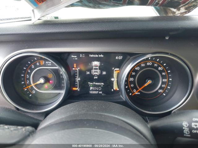1C4HJXDG1JW272216 Jeep Wrangler Unlimited Sport S 4x4