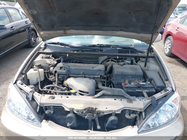 2002 Toyota Camry Le მანქანა იყიდება აუქციონზე, vin: 4T1BE32K12U618378, აუქციონის ნომერი: 40195952