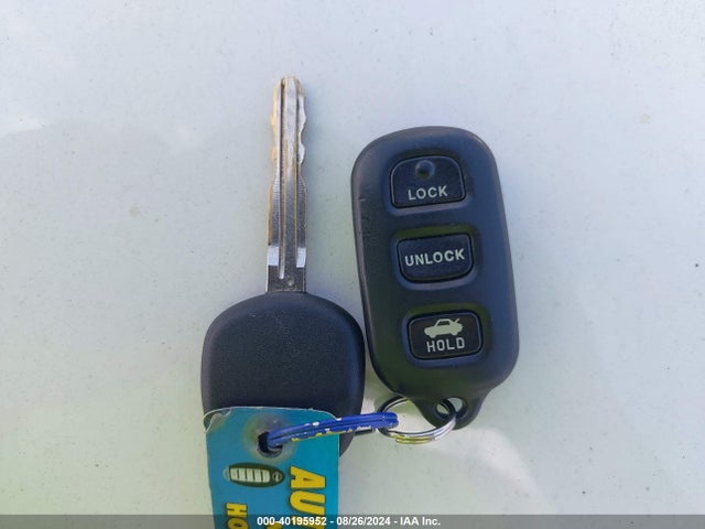 2002 Toyota Camry Le მანქანა იყიდება აუქციონზე, vin: 4T1BE32K12U618378, აუქციონის ნომერი: 40195952