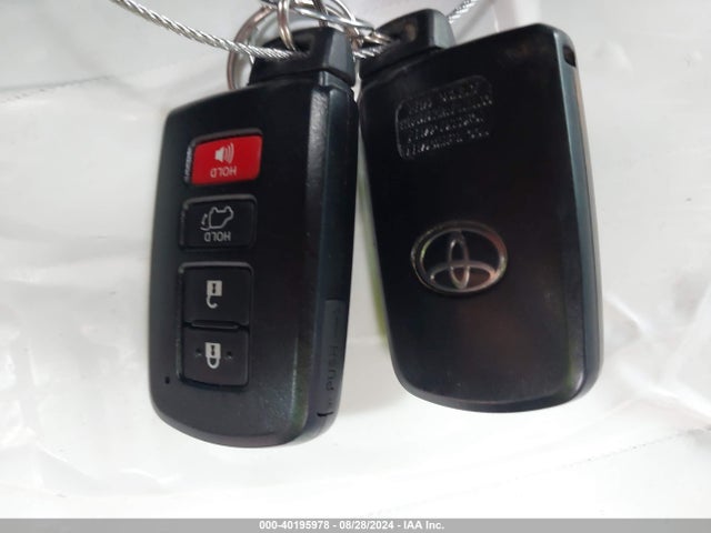 2T3DFREV4HW576898 Toyota Rav4 Platinum