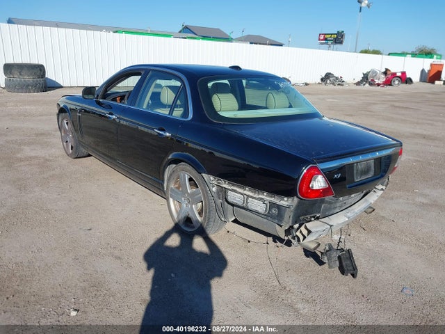 2008 JAGUAR XJ SAJWA71B58SH28157 Photo 2