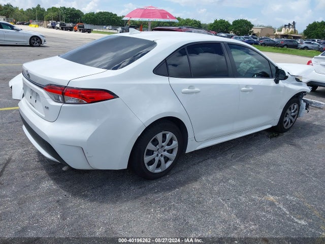 Toyota COROLLA LE 2022 JTDEPMAE7N3026121 Image 4