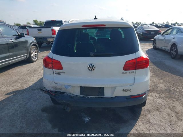 WVGAV3AX8EW508025 Volkswagen TIGUAN SE