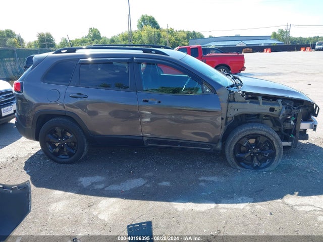 1C4PJMCB1JD545909 Jeep Cherokee Latitude 4x4
