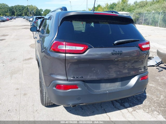 1C4PJMCB1JD545909 Jeep Cherokee Latitude 4x4