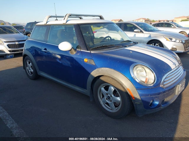 2009 MINI COOPER WMWMF33559TW70922 Photo 0