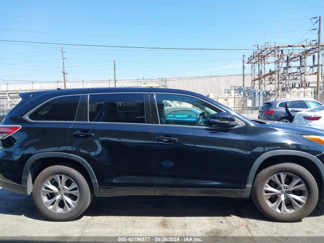 Toyota Highlander Le Plus V6 2015 5TDZKRFH9FS065518 Image 13