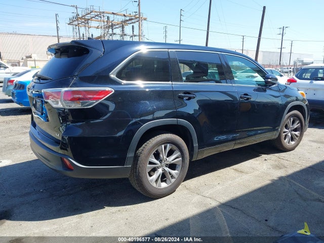 Toyota Highlander Le Plus V6 2015 5TDZKRFH9FS065518 Image 4
