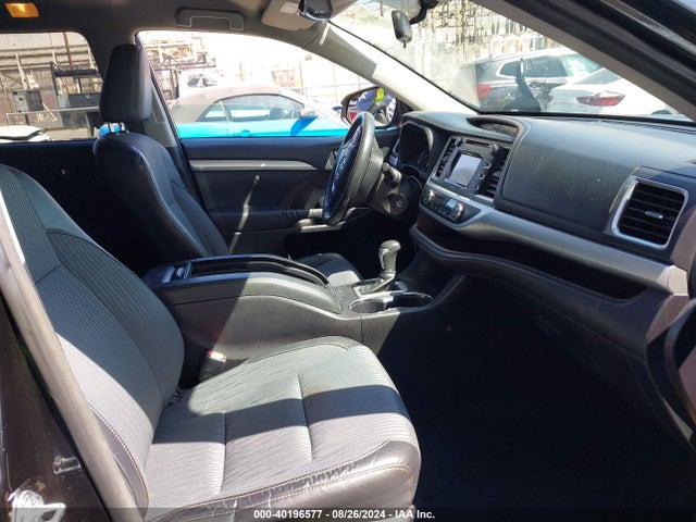 Toyota Highlander Le Plus V6 2015 5TDZKRFH9FS065518 Image 5