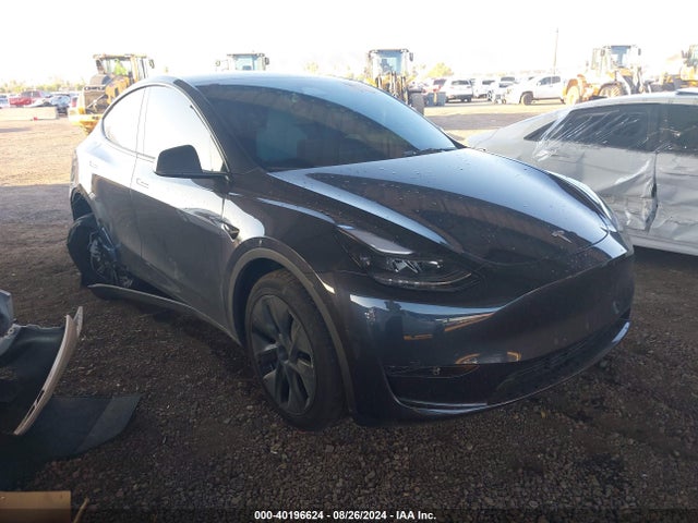 2024 TESLA MODEL Y 7SAYGDED7RF108473 Photo 0
