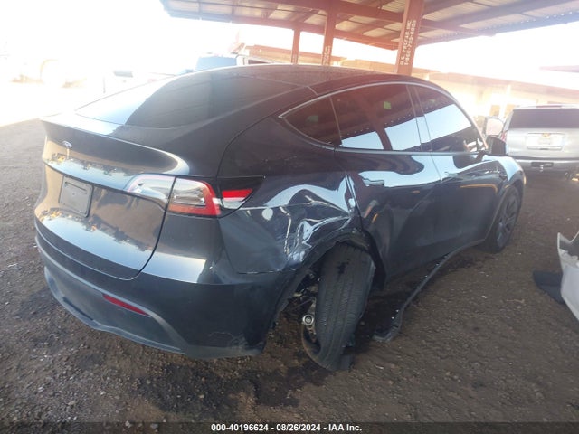 2024 TESLA MODEL Y 7SAYGDED7RF108473 Photo 3