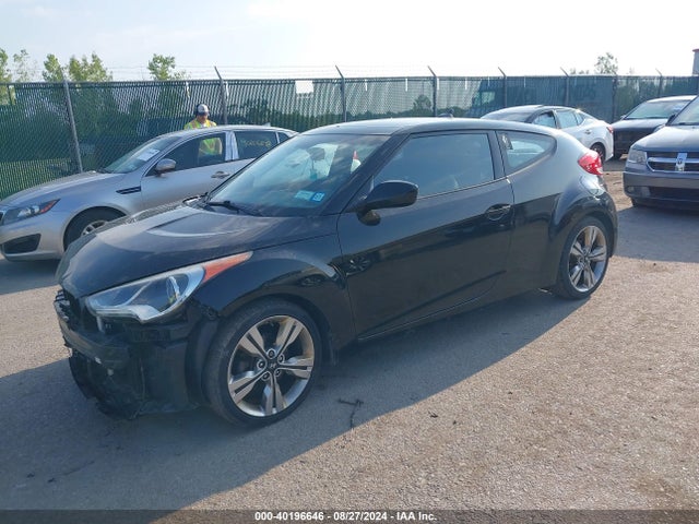Hyundai Veloster Value Edition 2017 KMHTC6AD7HU317198 Image 2