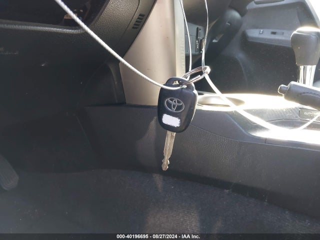 Toyota RAV4 LE 2014 JTMZFREV6EJ012069 Image 11
