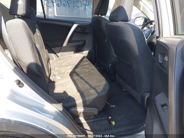 Toyota RAV4 LE 2014 JTMZFREV6EJ012069 Image 8