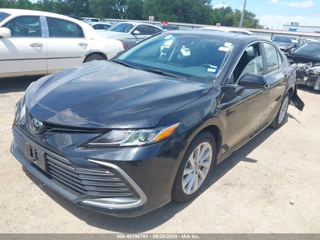 Toyota CAMRY LE 2024 4T1C11AK3RU222873 Image 2