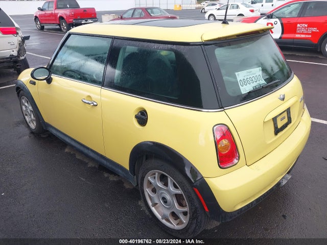 2002 MINI COOPER S WMWRE33452TD54672 Photo 2