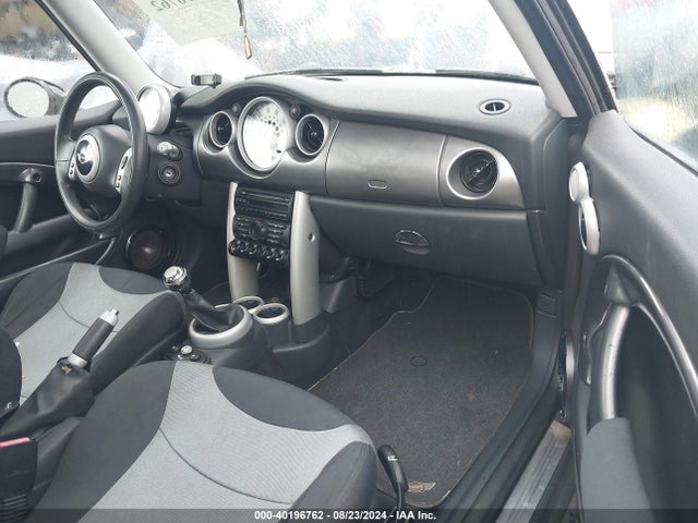 2002 MINI COOPER S WMWRE33452TD54672 Photo 4