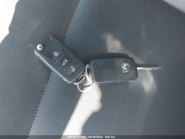 3VWH07AT1EM664961 Volkswagen Beetle 1.8t