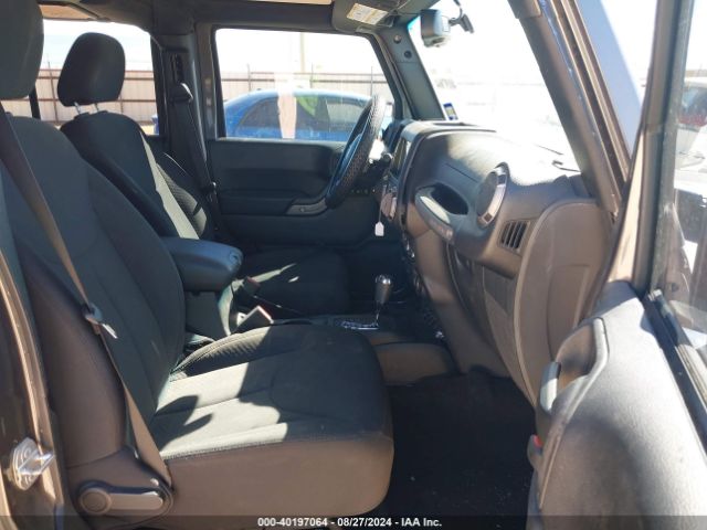 1C4BJWDG6HL632222 Jeep Wrangler Unlimited Sport 4x4