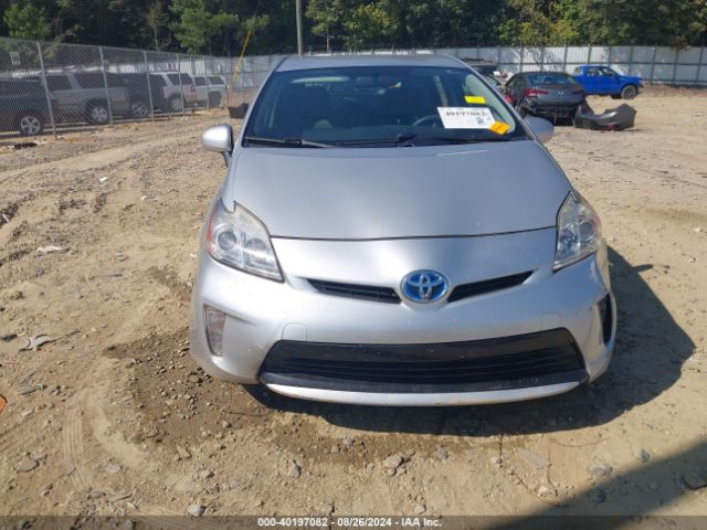 JTDKN3DU9F0454099 Toyota Prius Two