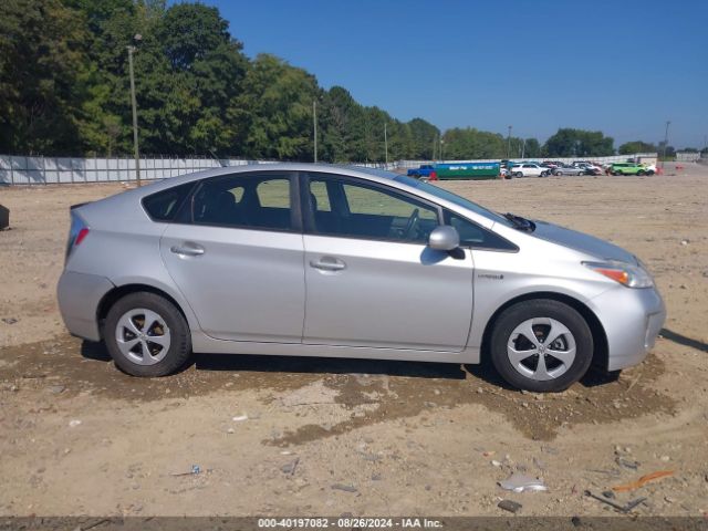 JTDKN3DU9F0454099 Toyota Prius Two