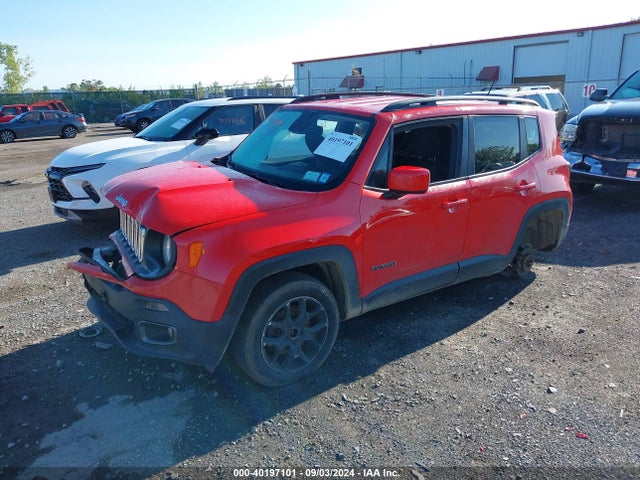 ZACCJBBT0FPB94058 Jeep Renegade Latitude