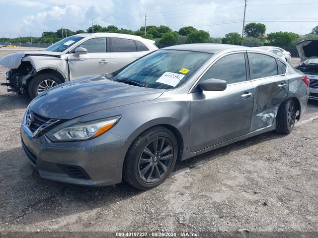 Nissan Altima 2.5 S 2018 1N4AL3AP6JC116219 Image 2