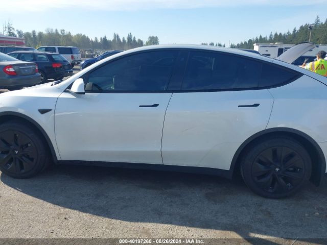 5YJYGDED3MF132775 Tesla Model Y Standard Range Rear-wheel Drive