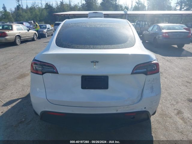 5YJYGDED3MF132775 Tesla Model Y Standard Range Rear-wheel Drive