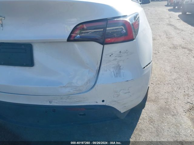 5YJYGDED3MF132775 Tesla Model Y Standard Range Rear-wheel Drive