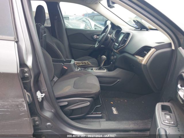 1C4PJLCB4FW723477 Jeep Cherokee Latitude Altitude
