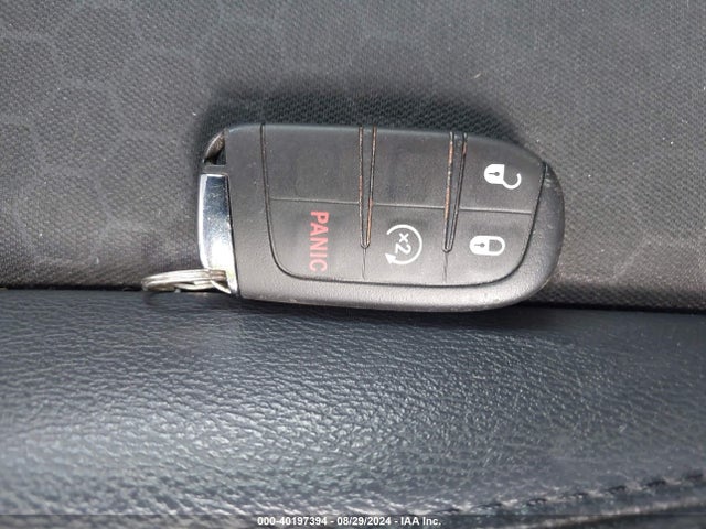 3C4NJDBB2KT682832 Jeep Compass Altitude 4x4