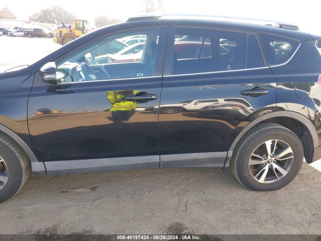 Toyota Rav4 Xle 2016 2T3WFREV6GW242220 Image 14