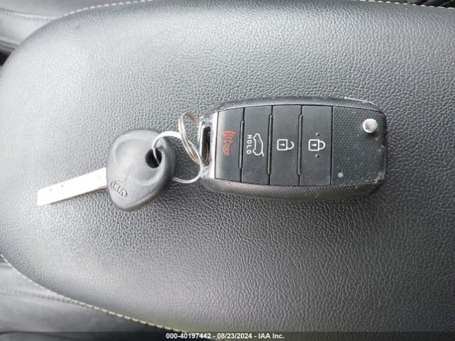 KNDJP3A53E7038655 KIA SOUL +