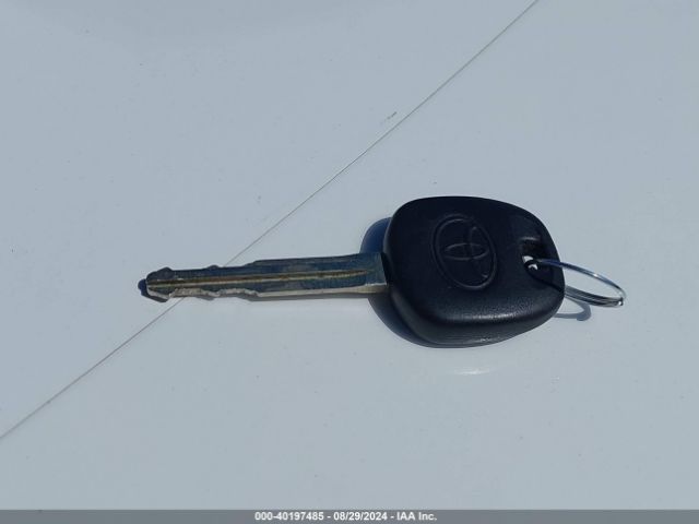 5TDKZ3DC6JS946140 Toyota Sienna Le 8 Passenger