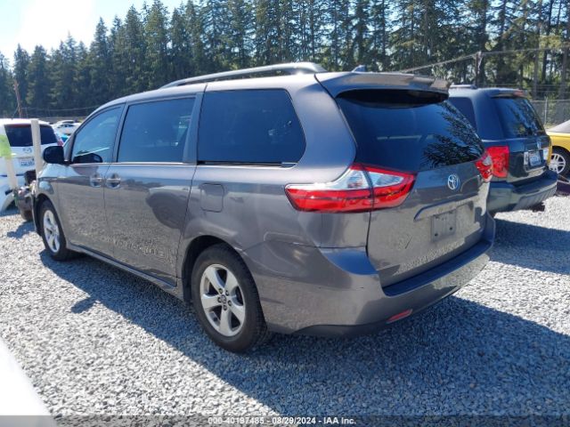 5TDKZ3DC6JS946140 Toyota Sienna Le 8 Passenger