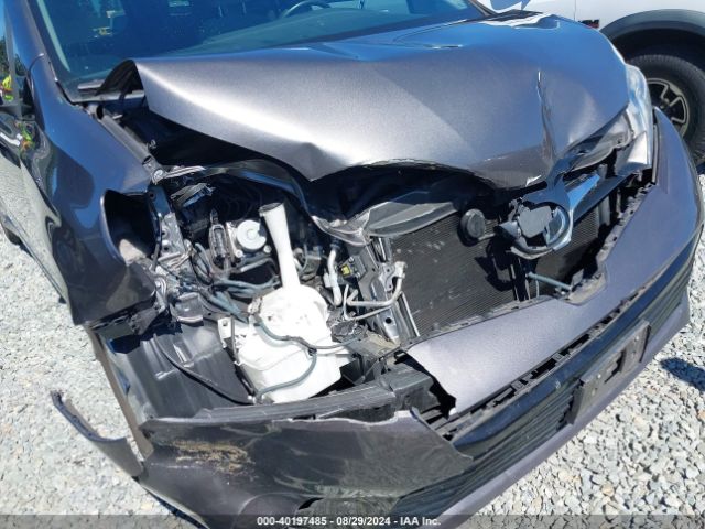 5TDKZ3DC6JS946140 Toyota Sienna Le 8 Passenger