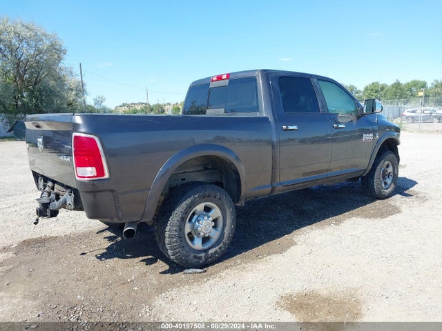 3C6UR5FL0JG184365 RAM 2500 Laramie  4x4 6'4 Box