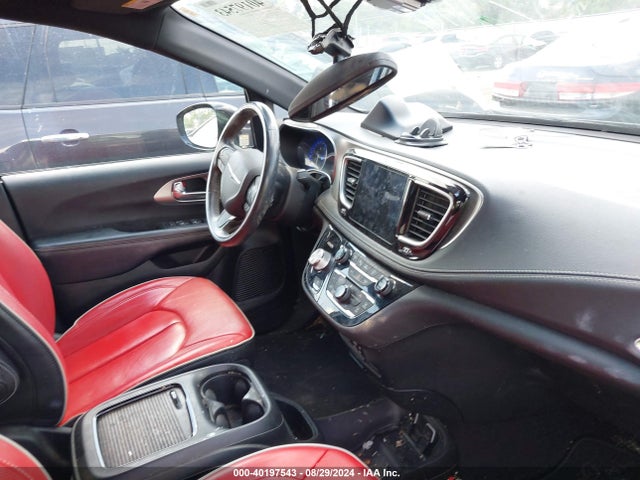 Chrysler Pacifica Red S Edition 2020 2C4RC1GG0LR139496 Image 5