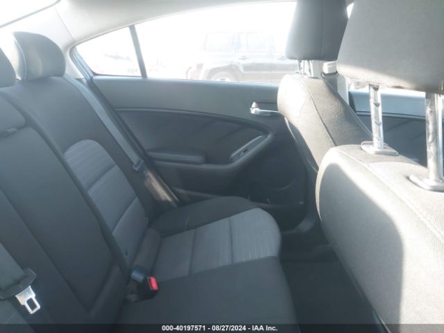 KNAFX4A8XF5352061 KIA FORTE EX
