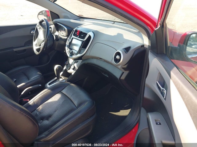 Chevrolet Sonic Premier Auto 2017 1G1JF5SB5H4106939 Image 5