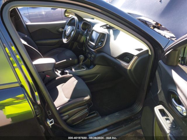 1C4PJLCS9GW216883 Jeep Cherokee Altitude