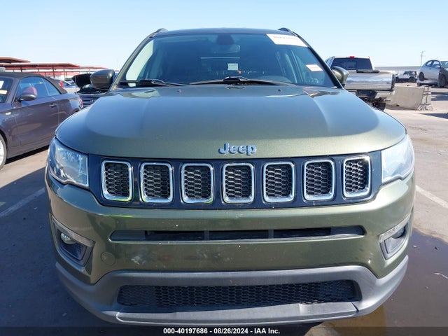 3C4NJCBB4MT502196 Jeep Compass Latitude Fwd