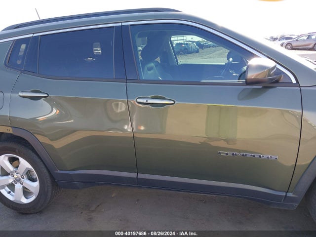 3C4NJCBB4MT502196 Jeep Compass Latitude Fwd