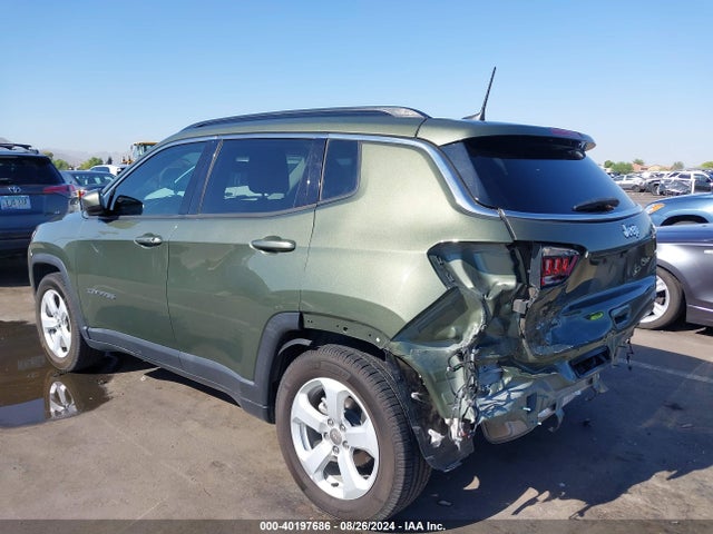 3C4NJCBB4MT502196 Jeep Compass Latitude Fwd