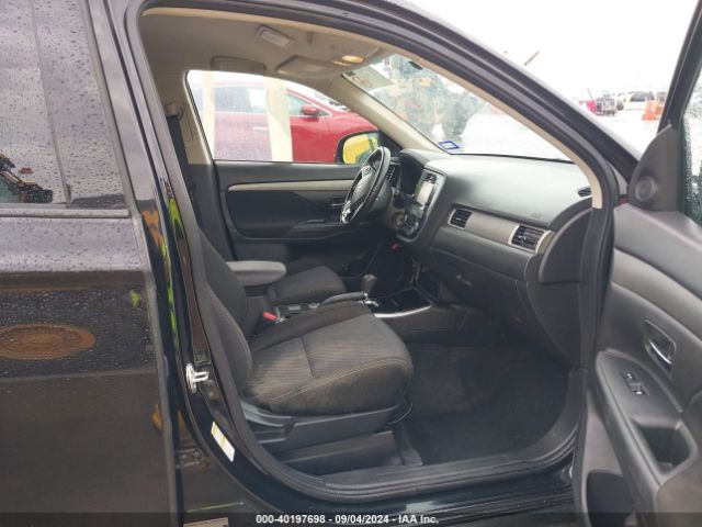 JA4AD2A31HZ017744 Mitsubishi Outlander Es
