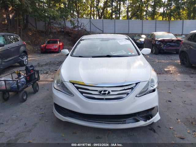 40197746 :رقم المزاد ، 5NPEB4AC6EH864805 vin ، 2014 Hyundai Sonata Gls مزاد بيع