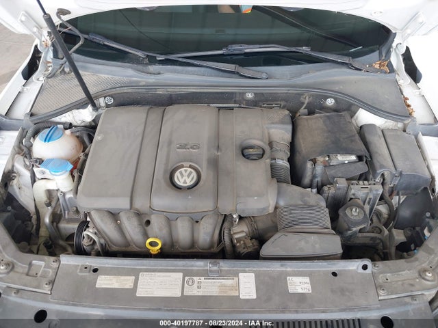 1VWBP7A32EC004852 Volkswagen Passat 2.5l Se