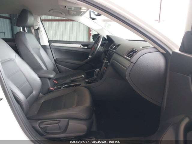 1VWBP7A32EC004852 Volkswagen Passat 2.5l Se